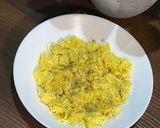 Foto langkah ke 3 dari resep Scrambled Eggs.