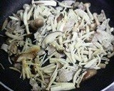 A picture of step 3 of Stir-Fried Pork and Mushroom with Butter and Soy Sauce.