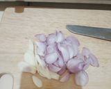 Foto langkah ke 2 dari resep Sayur Bening Bayam Oyong.