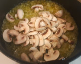 Foto del paso 2 de la receta: Chipirones salteados sobre cama de puré de patatas