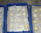Foto langkah ke 6 dari resep Donat Ubi Jalar Topping Gula Halus.
