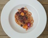 A picture of step 4 of Spaghetti In Black Bean Mackerel Sauce.