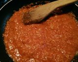 A picture of step 3 of Sugo al tonno - Tuna pasta sauce.