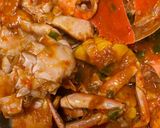 Foto langkah ke 6 dari resep Seafood Saos Padang (Kepiting & udang).