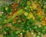 A picture of step 2 of Bhindi.