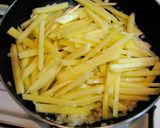 A picture of step 4 of Asparagus and Potatoes Sautéed in Butter and Soy Sauce.