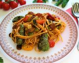 Foto del paso 1 de la receta: Espaguetis integrales con Calabizo y pimientos de Padrón