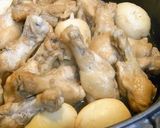 A picture of step 4 of Chicken Wings & Eggs Simmered in Sweet and Sour Sauce.