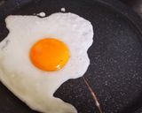 Spenót főzelék krumplival tükör tojással recept fázis 3 fotója