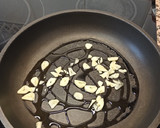 Foto del paso 1 de la receta: Salteado de setas con espinacas