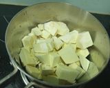 Hình bước làm 1 của món Chè khoai sáp