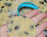 Foto del paso 3 de la receta: Galletitas de vainilla y pasas de uvas 😋😋