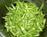 Foto langkah ke 1 dari resep Tumis buncis pedes manis.