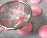 A picture of step 11 of My Original Strawberry Macarons.