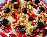 Foto del passaggio 3 della ricetta Croccantino all'amarena.. gelato veloce fatto in casa 😍😍😍😍😍