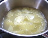 A picture of step 6 of Agar, Honey and Grapefruit Jello.