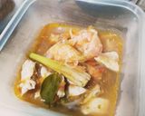 Gambar langkah 2 resipi Tom yam version baby.