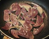 A picture of step 4 of Sweet and Savory Stewed Pork Liver.