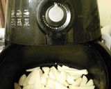 A picture of step 3 of Healthy Homemade Chips/Fries.