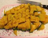 A picture of step 1 of Delicious Kabocha Squash and Spinach Soup.
