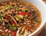 A picture of step 6 of Garlicky Meat-Miso Ramen.