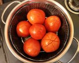 A picture of step 2 of Spicy pasta sauce.