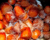 Foto del paso 1 de la receta: Crema pastelera de frutilla firme - apto celíacos -sin lactosa