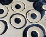 Foto del paso 4 de la receta: ROSQUITAS DE MAICENA!!!