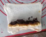 Foto langkah ke 5 dari resep 47. Choco Banana Roll Simple.