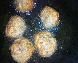 A picture of step 5 of Banana balls.