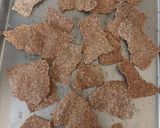 Foto del paso 4 de la receta: Crackers de quinoa con semillas
