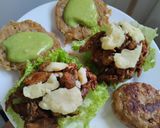 Foto del paso 9 de la receta: Arepas🥯de plátano🫓macho maduro🍌rellenas🥑de pollo🍗bbq🍅y queso🥯🍯🧀