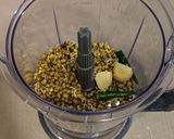 A picture of step 1 of Sprouts dhirda.