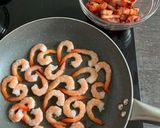 Foto del passaggio 4 della ricetta PACCHERI AL PESTO DI PISTACCHI, GAMBERI E PANCETTA
