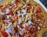 A picture of step 3 of Schezwan khakhra chaat.