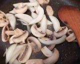 Foto langkah ke 5 dari resep Chicken Stroganoff.