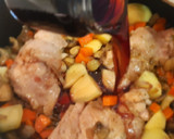 Foto del paso 5 de la receta: Jamoncitos de pollo con chalotas y zanahorias al vino tinto