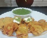 A picture of step 5 of Spicy Paneer Pakora.