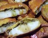 A picture of step 6 of Double layer chutney pakoras.