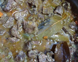 Foto del paso 2 de la receta: Carrillada en su jugo