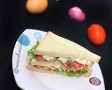 A picture of step 2 of Egg club sandwich.