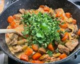 Une image de l'étape 27 de Veau mijoté aux légumes et citron confit.
