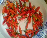 A picture of step 1 of Hot Sweet chili sauce.
