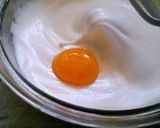 A picture of step 4 of To Bake With Your Kids! Sponge Cake (Egg Yolks and Whites Whipped Separately).