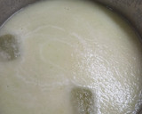 Foto del paso 3 de la receta: Sopa fría de melón con crujiente de jamón ibérico