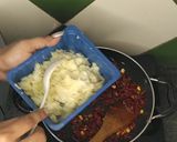 A picture of step 5 of Beetroot veggie burger.