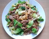 รูปขั้นตอนการทำที่ 4 ของ เส้นเล็กผัดซีอิ๊วหมูแขนงคะน้า