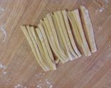 A picture of step 9 of Homemade Pasta & Basil Pesto.