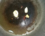 Foto del paso 3 de la receta: Saquitos de papel de arroz relleno de dorada y gambitas rojas