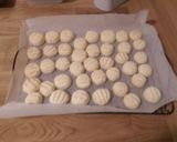 A picture of step 9 of Butter cookies.
